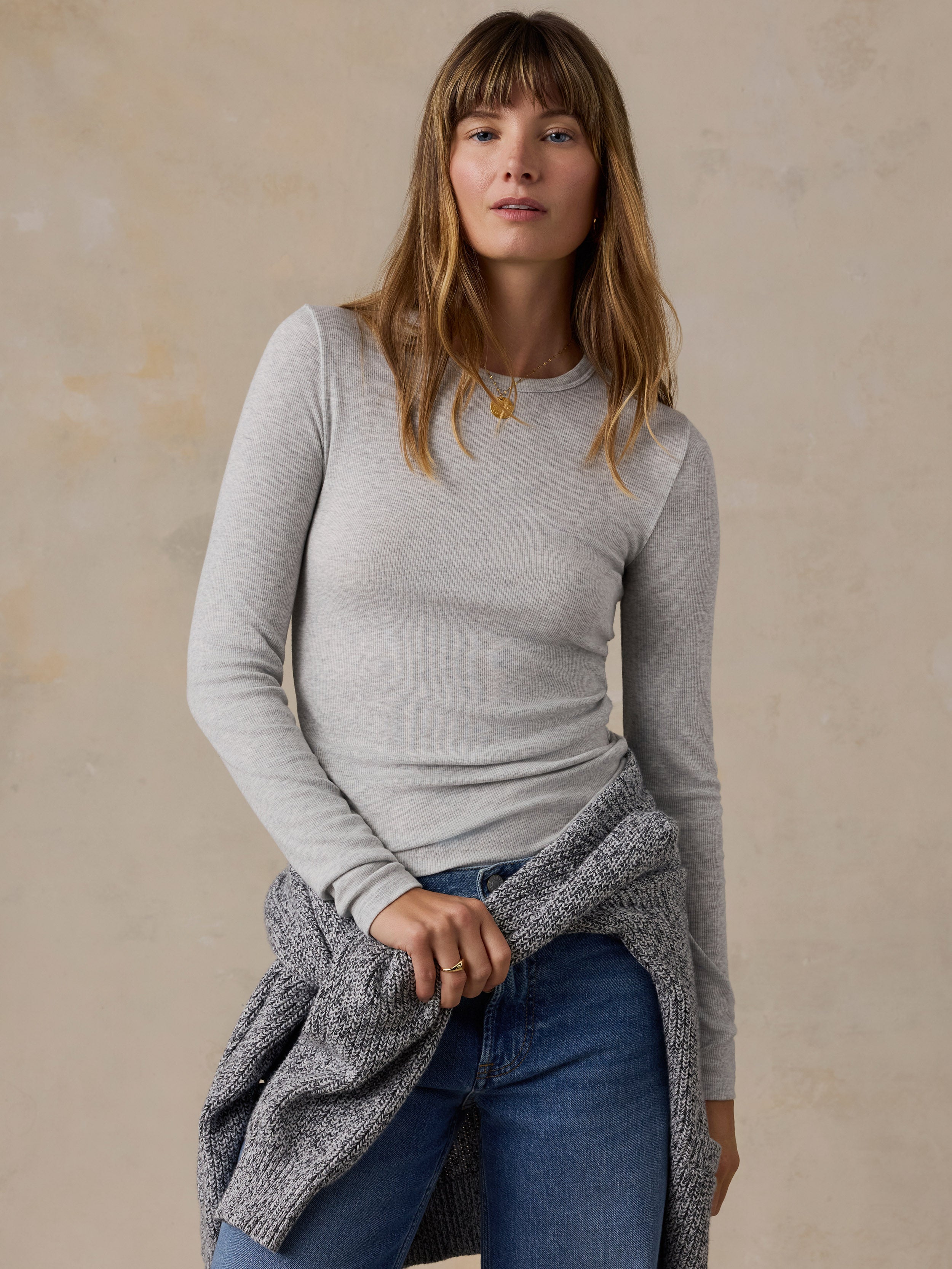 Featherweight Freestyle Layering Crew - Light Grey Heather
