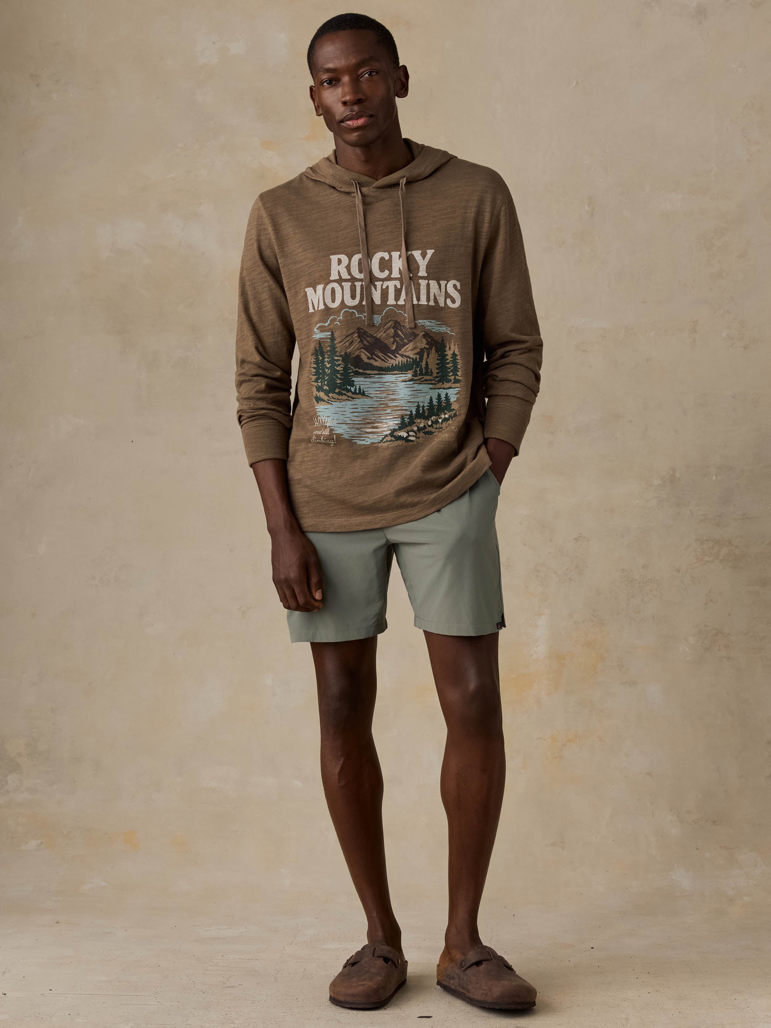 Faherty x Parks Project Rocky Mountains Sunwashed Organic Hoodie - Timber