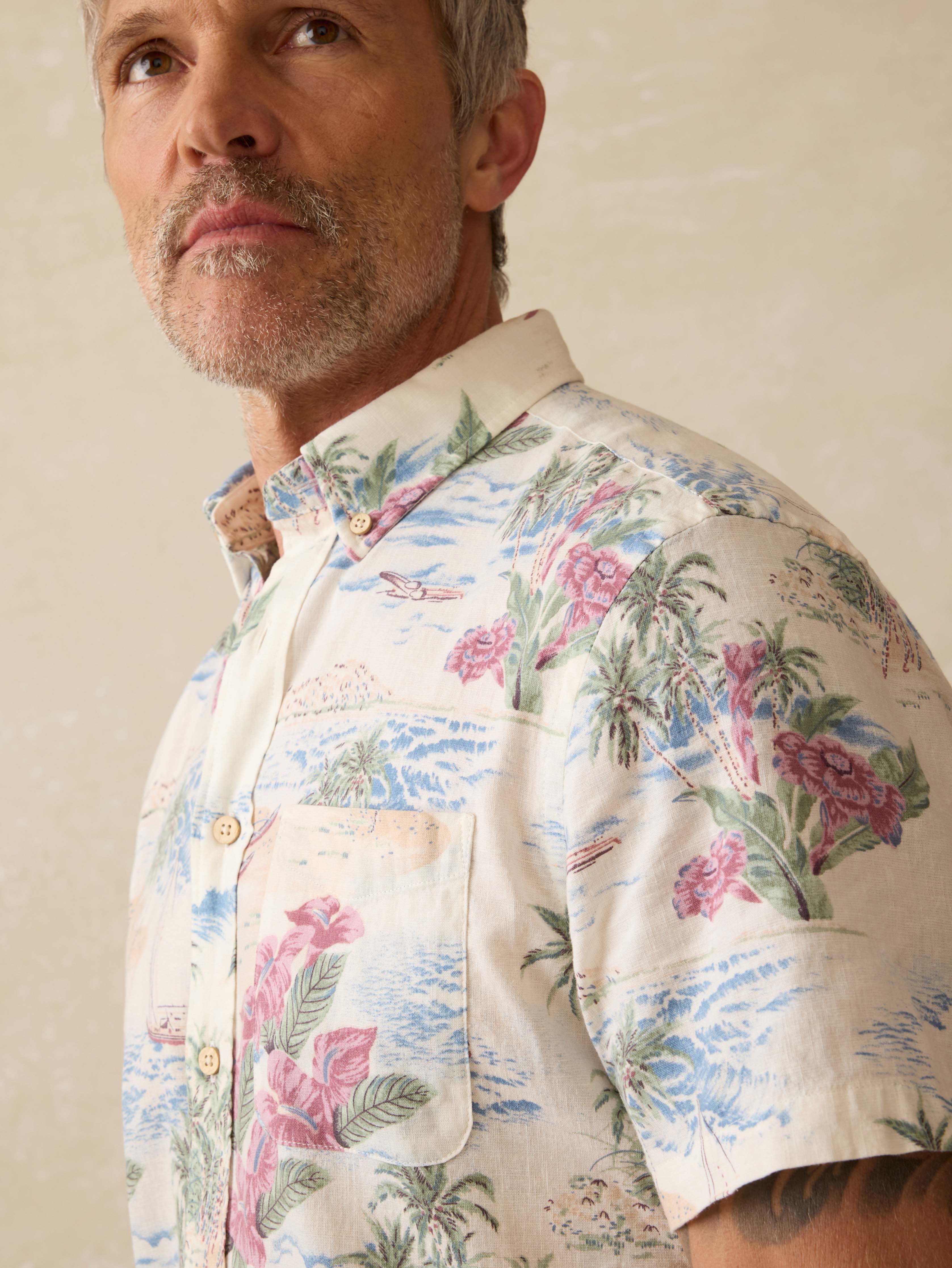 Short-Sleeve Breeze Shirt - Molokai Scenic Tropical