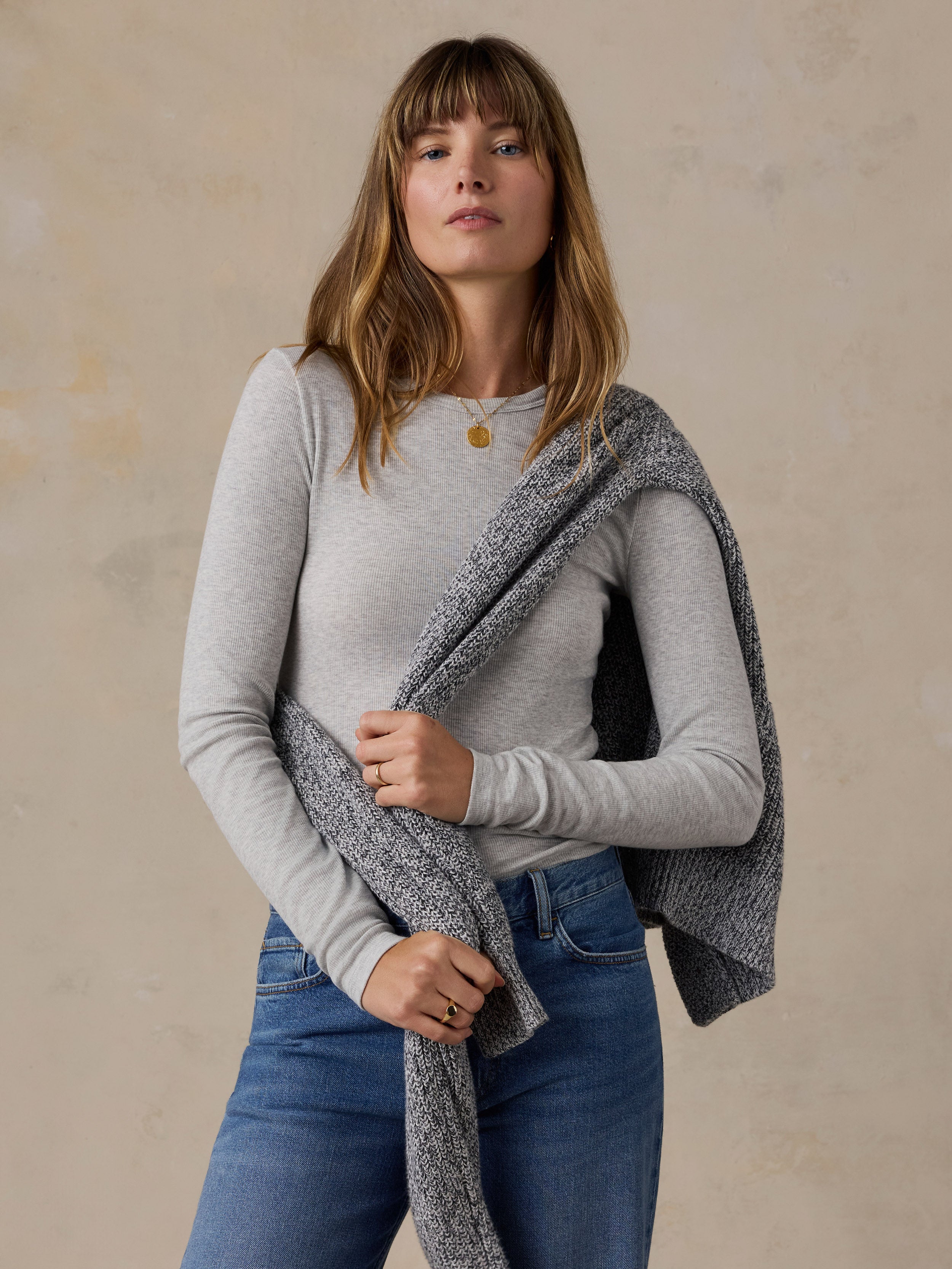 Featherweight Freestyle Layering Crew - Light Grey Heather