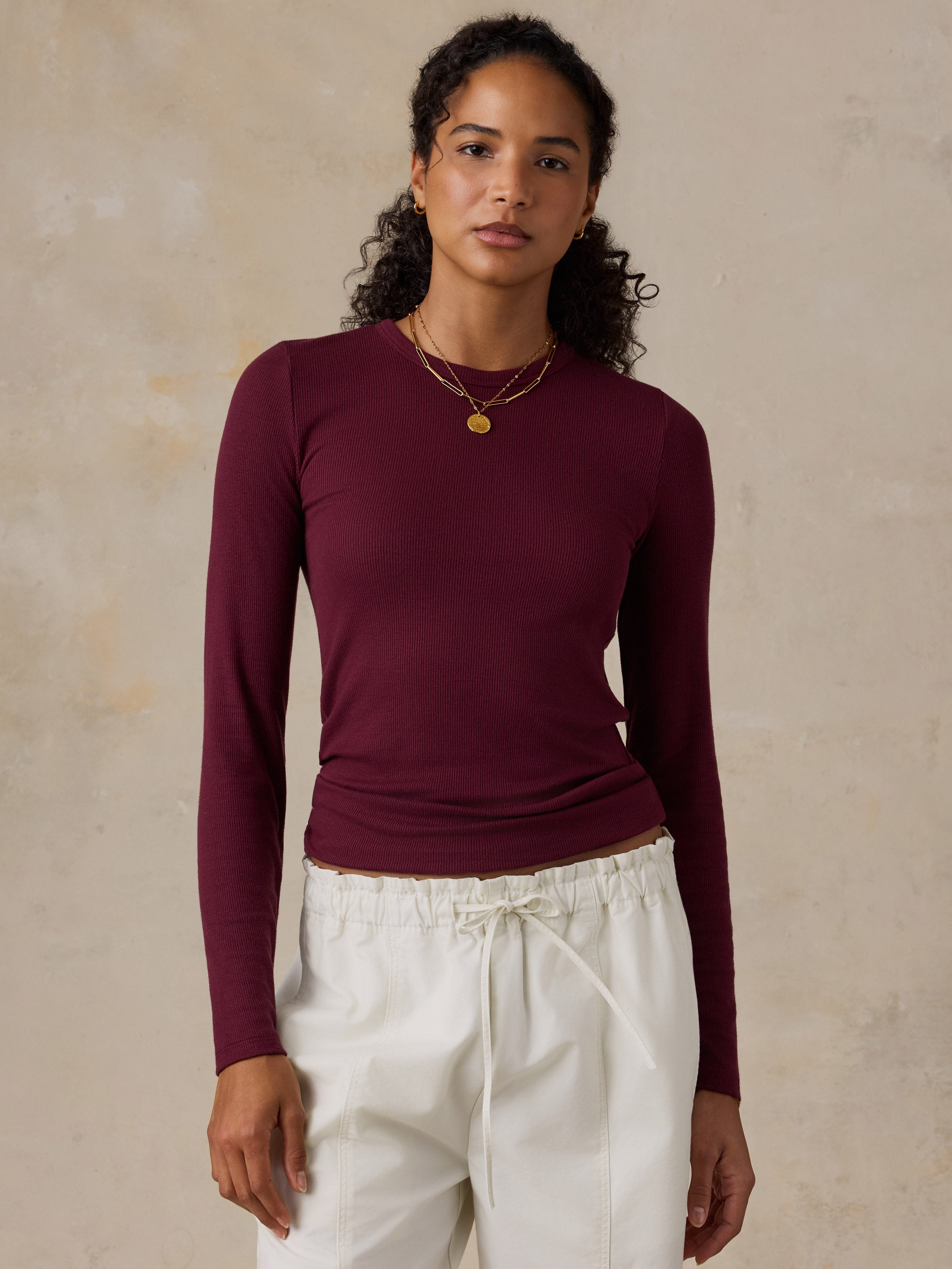 Featherweight Freestyle Layering Crew - Maroon Banner