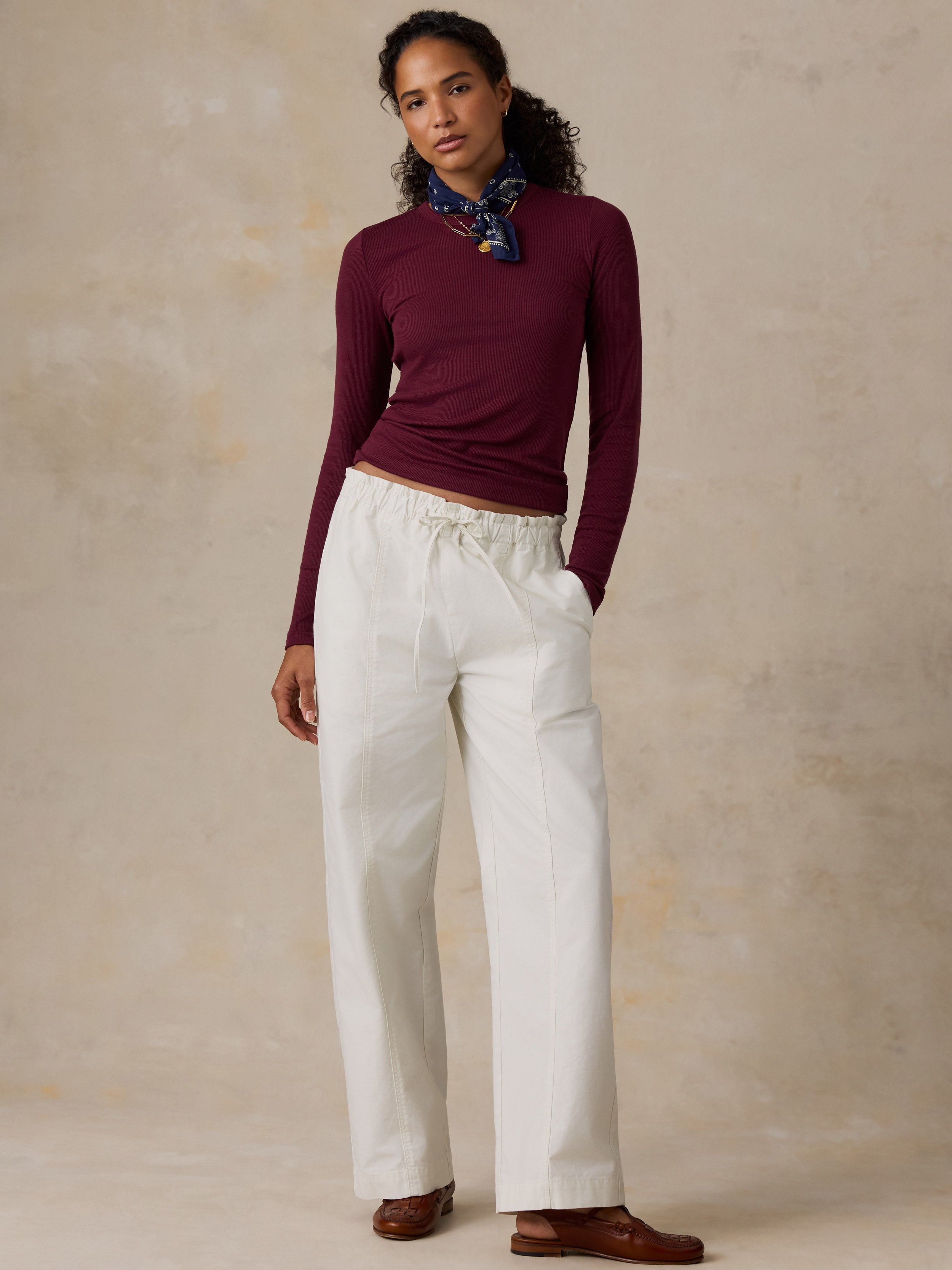 Featherweight Freestyle Layering Crew - Maroon Banner